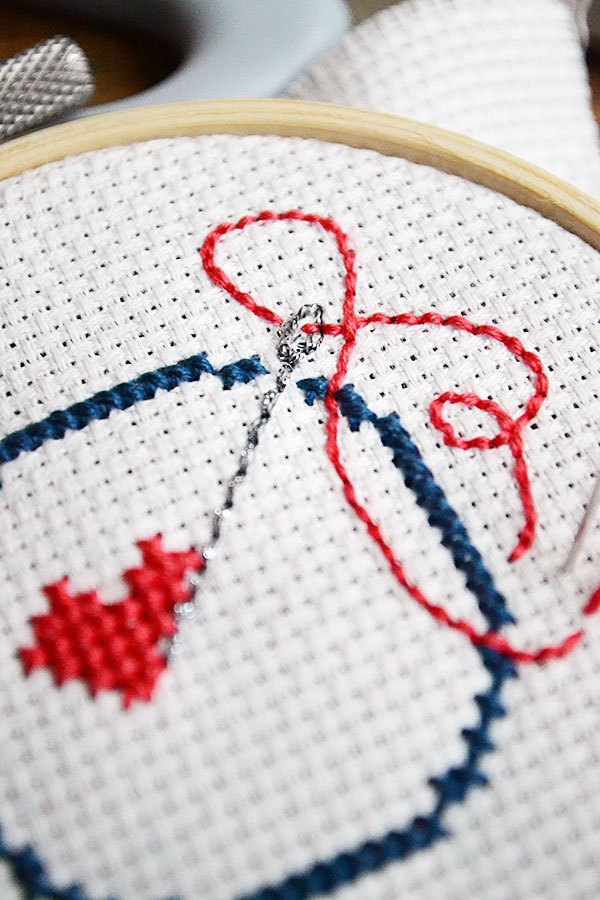 How to Backstitch Curves on a Cross-stitch Project