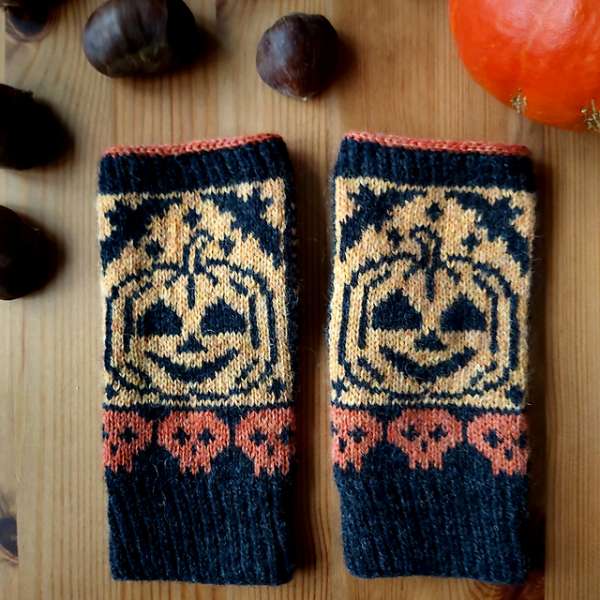 Halloween Pumpkin Mitts Knitting Pattern